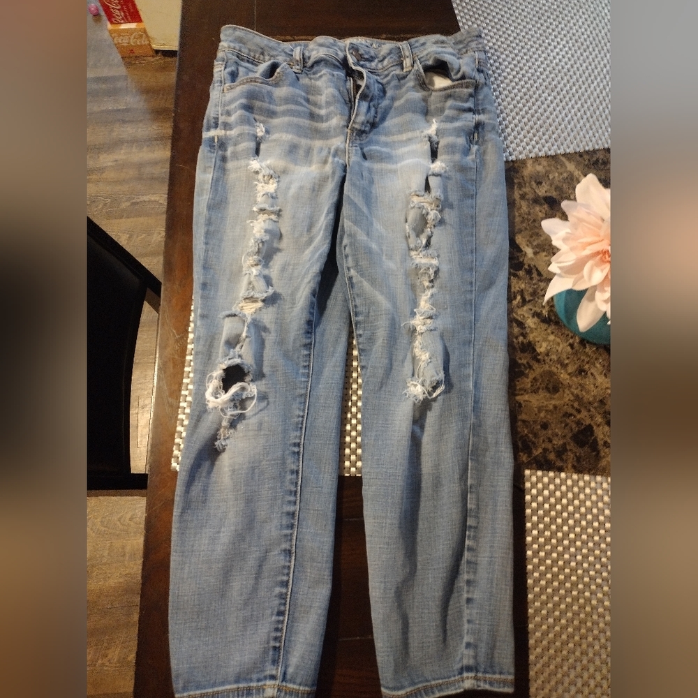 American eagle distressed jeans
